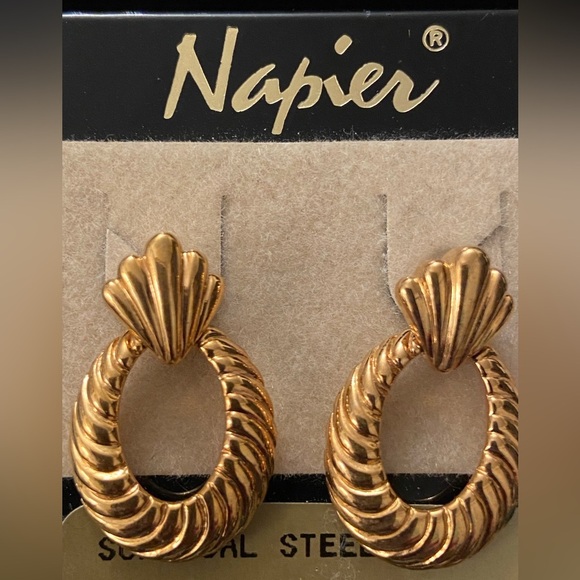 Napier Jewelry - Vintage Napier door knocker oval fan drop gold plated earrings pierced